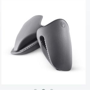 Pampered Chef Mini Oven Mitts